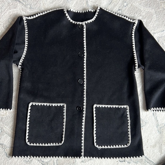 Womens coat with matching scarf - Orginially from Amazon - Picture 3 of 6